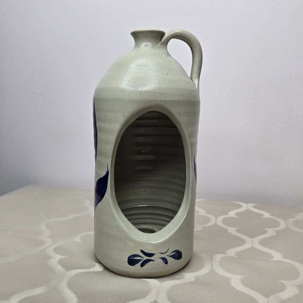 WILLIAMSBURG POTTERY 1997 Ceramic Jug Candle Holder with Blue Accents
